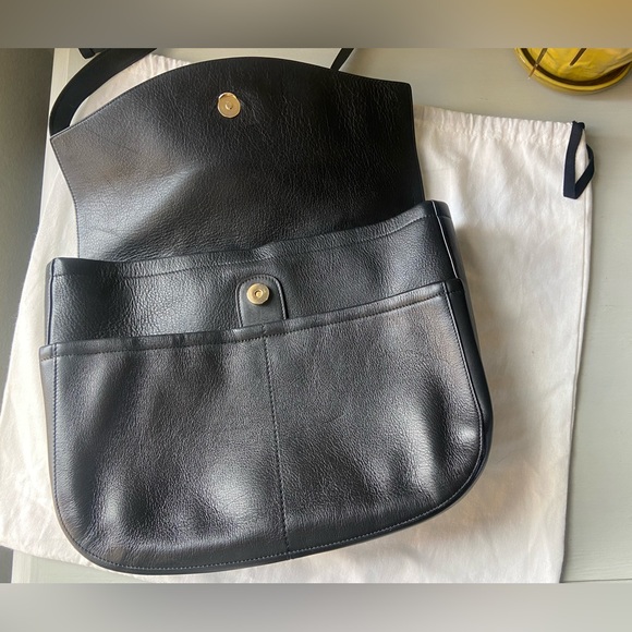 Cuyana Convertible Satchel 13-inch Black Pebbled Leather - Picture 10 of 16